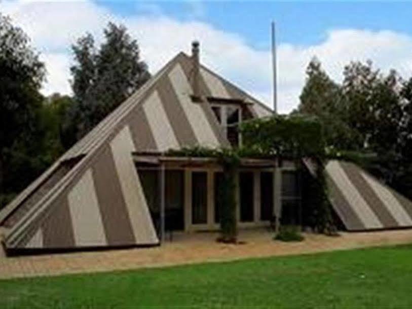 Grampians Getaway Hotel Halls Gap Buitenkant foto